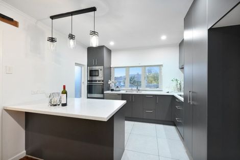 Photo of property in 2a Kereru Street, Henderson, Auckland, 0612