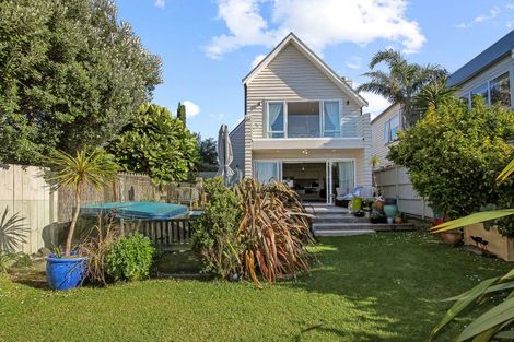 Photo of property in 7a Torkar Road, Clarks Beach, 2122