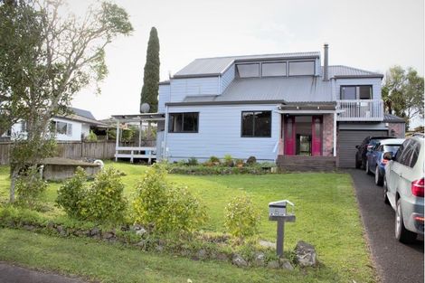 Photo of property in 6 Tokay Place, Huapai, Kumeu, 0810