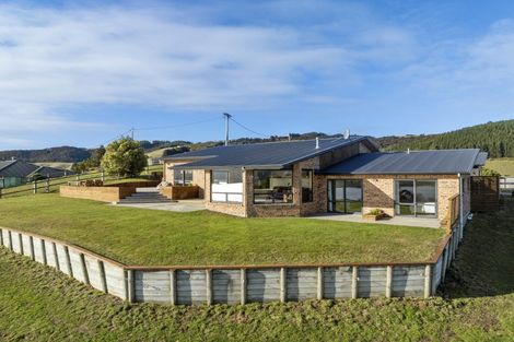 Photo of property in 14 Kingsgate Lane, Waihola, Milton, 9073