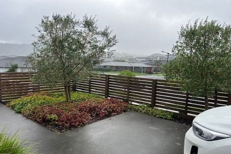 Photo of property in 4 Hooton Drive, Kumeu, 0810