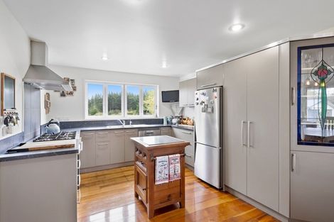 Photo of property in 111 Clifford Road, Eltham, 4322