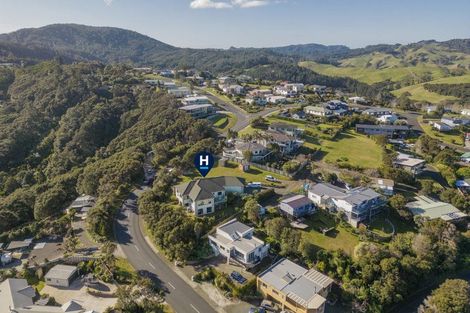Photo of property in 69 Centennial Drive, Whitianga, 3510