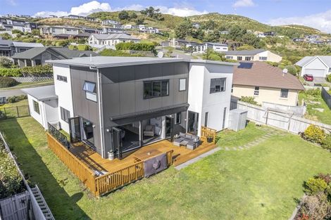 Photo of property in 4 The Fjord, Aotea, Porirua, 5024