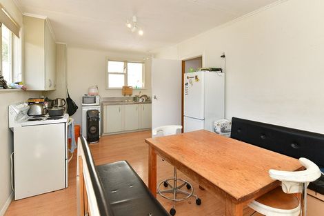 Photo of property in 38 Puriri Street, Helensville, 0800