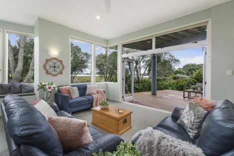 Photo of property in 6 Catania Place, Conifer Grove, Takanini, 2112