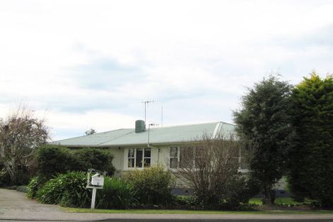 Photo of property in 3 Mill Road, Clive, 4102