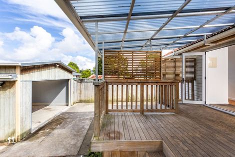 Photo of property in 18 Garelja Road, Henderson, Auckland, 0612