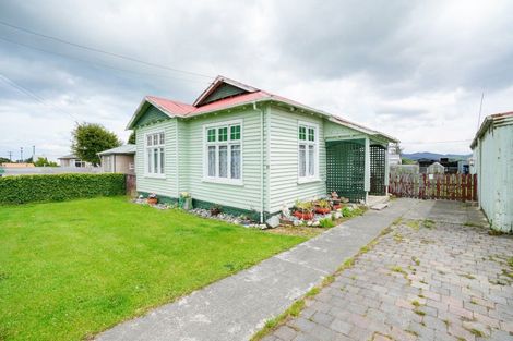 Photo of property in 11 Clifden Highway, Tuatapere, 9620