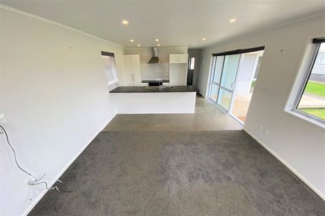 Photo of property in 6 Chisholm Place, Mangere East, Auckland, 2024