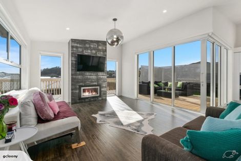 Photo of property in 54 Ainslee Street, Highlands Park, New Plymouth, 4312