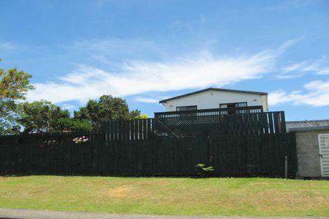 Photo of property in 37 Stevenson Road, Clarks Beach, 2122