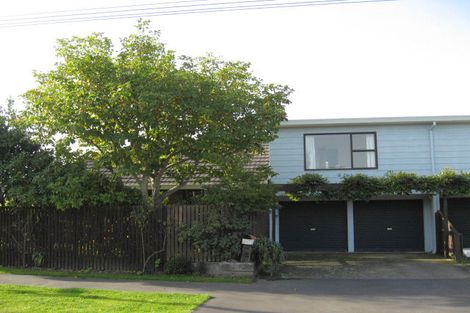 Photo of property in 2/122 Hamilton Avenue, Ilam, Christchurch, 8041