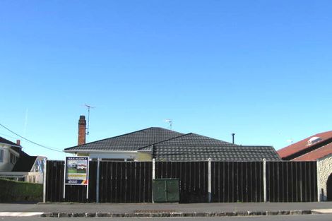 Photo of property in 1/67 Kitchener Road, Milford, Auckland, 0620