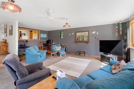 Photo of property in 120 Waihakeke Road, Waihakeke, Carterton, 5792