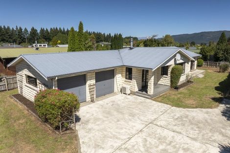 Photo of property in 64 Luxmore Drive, Te Anau, 9600