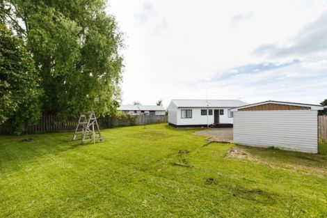 Photo of property in 36 Kowhai Street, Tokomaru, Palmerston North, 4474