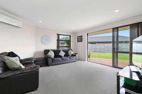 Photo of property in 141 Doncaster Drive, Papamoa Beach, Papamoa, 3118