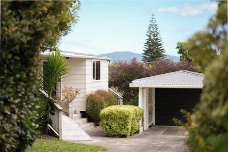 Photo of property in 40 Seddon Street, Waikanae, 5036