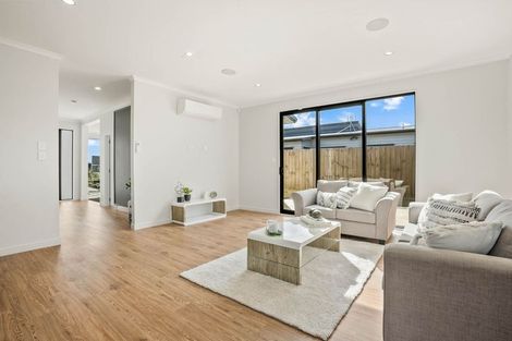 Photo of property in 65 Clarks Beach Road, Clarks Beach, 2122