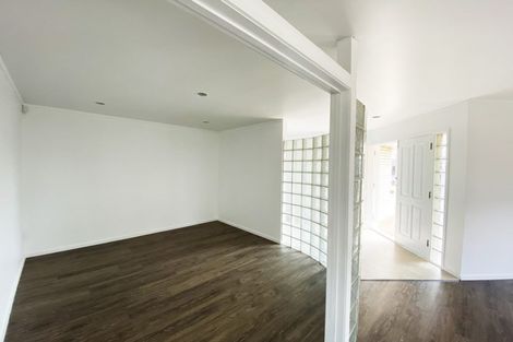 Photo of property in 14 Caldbeck Rise, Northpark, Auckland, 2013