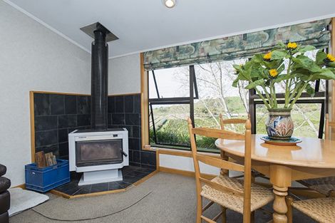 Photo of property in 52 Saddler Road, Muriwai, Gisborne, 4072