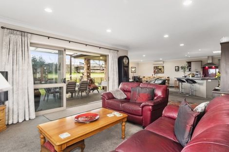 Photo of property in 1 Mckenna Lane, Omokoroa, 3114