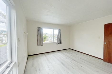 Photo of property in 2/22 Craig Road, Milford, Auckland, 0620