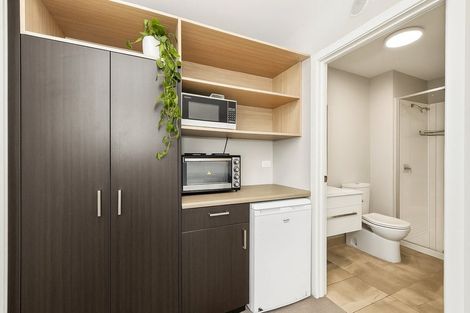 Photo of property in 1/69 Mckenzie Road, Mangere Bridge, Auckland, 2022