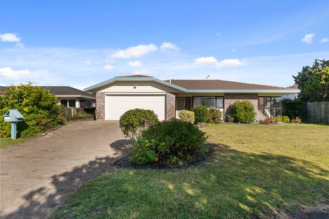 Photo of property in 9 Crampton Court, Orewa, 0931