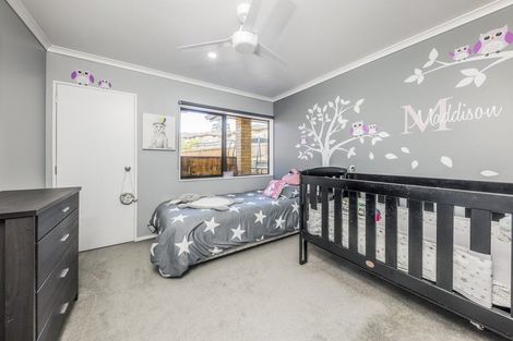 Photo of property in 30 Saralee Drive, Manurewa, Auckland, 2105