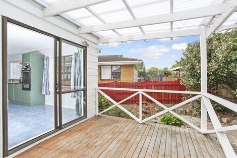 Photo of property in 26 Balgowan Terrace, Conifer Grove, Takanini, 2112