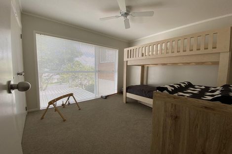 Photo of property in 2/22a Tui Glen Road, Birkenhead, Auckland, 0626