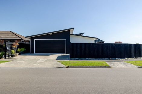 Photo of property in 2 Morocco Terrace, Kelvin Grove, Palmerston North, 4414