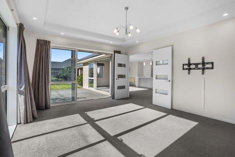 Photo of property in 12 Wattle Lane, Rangiora, 7400