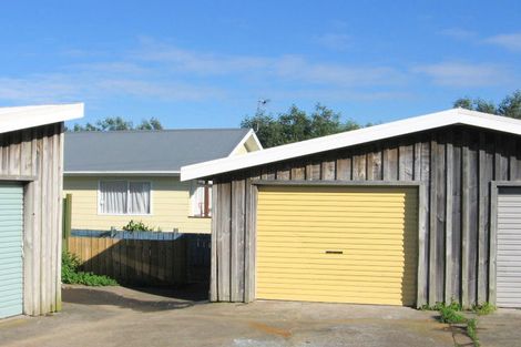 Photo of property in 30 Keri Anne Place, Goodwood Heights, Auckland, 2105