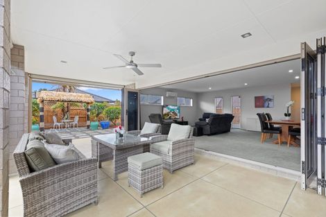 Photo of property in 6 Excelsa Place, Papamoa Beach, Papamoa, 3118