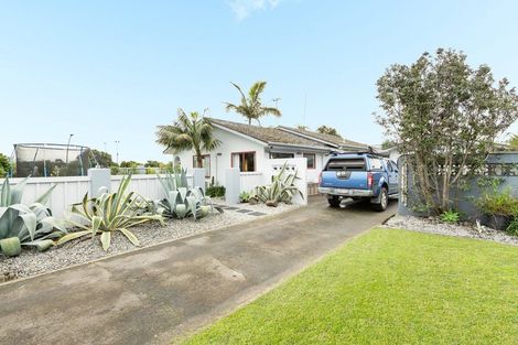 Photo of property in 1 Solway Place, Mount Maunganui, 3116