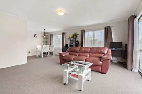 Photo of property in 11 Mona Vale, West Harbour, Auckland, 0618