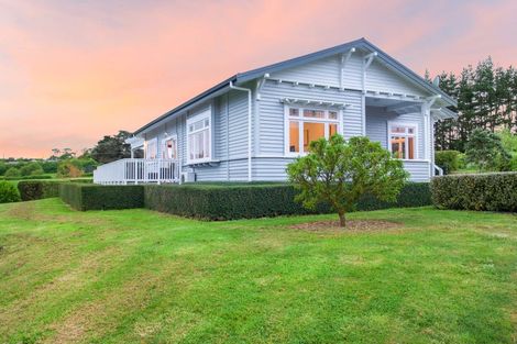 Photo of property in 52 Medhurst Road North, Bombay, 2675