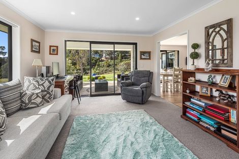 Photo of property in 11 Cherrywood Rise, Paparoa, 0571