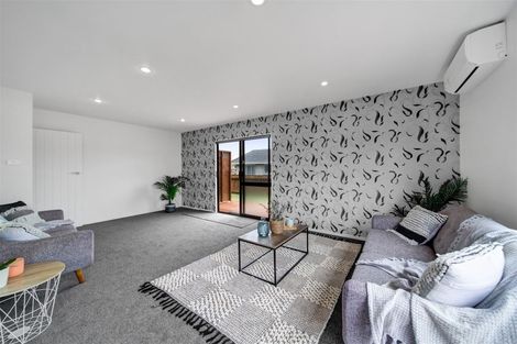 Photo of property in 15 Jade Place, Bell Block, New Plymouth, 4312