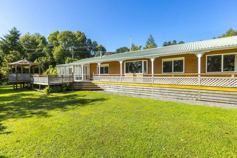 Photo of property in 196 Katherine Mansfield Drive, Whitemans Valley, Upper Hutt, 5371