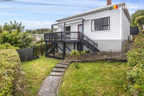 Photo of property in 11 Aitken Place, Mornington, Dunedin, 9011