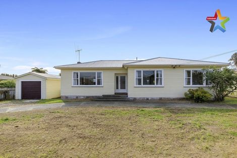 Photo of property in 137 Weraroa Road, Levin, 5510
