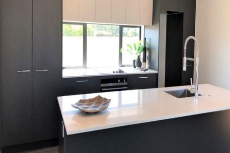 Photo of property in 53 Vinistra Road, Kumeu, 0810