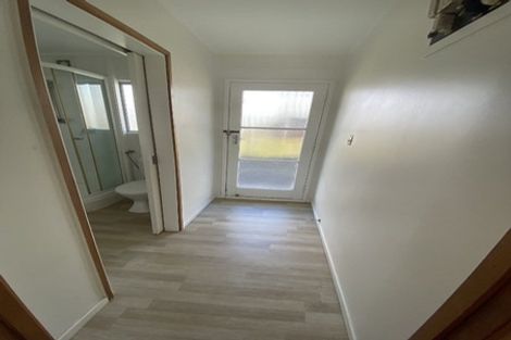 Photo of property in 40 West Coast Road, Glen Eden, Auckland, 0602