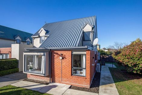 Photo of property in 2/10 Nortons Road, Avonhead, Christchurch, 8042