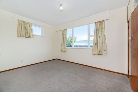Photo of property in 41 Sunnyside Road, Sunnyvale, Auckland, 0612
