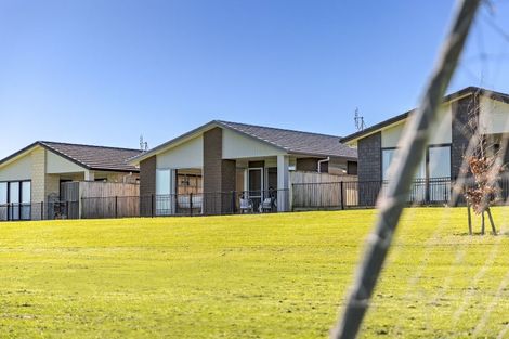 Photo of property in 22 Richardson Road, Omokoroa, 3114